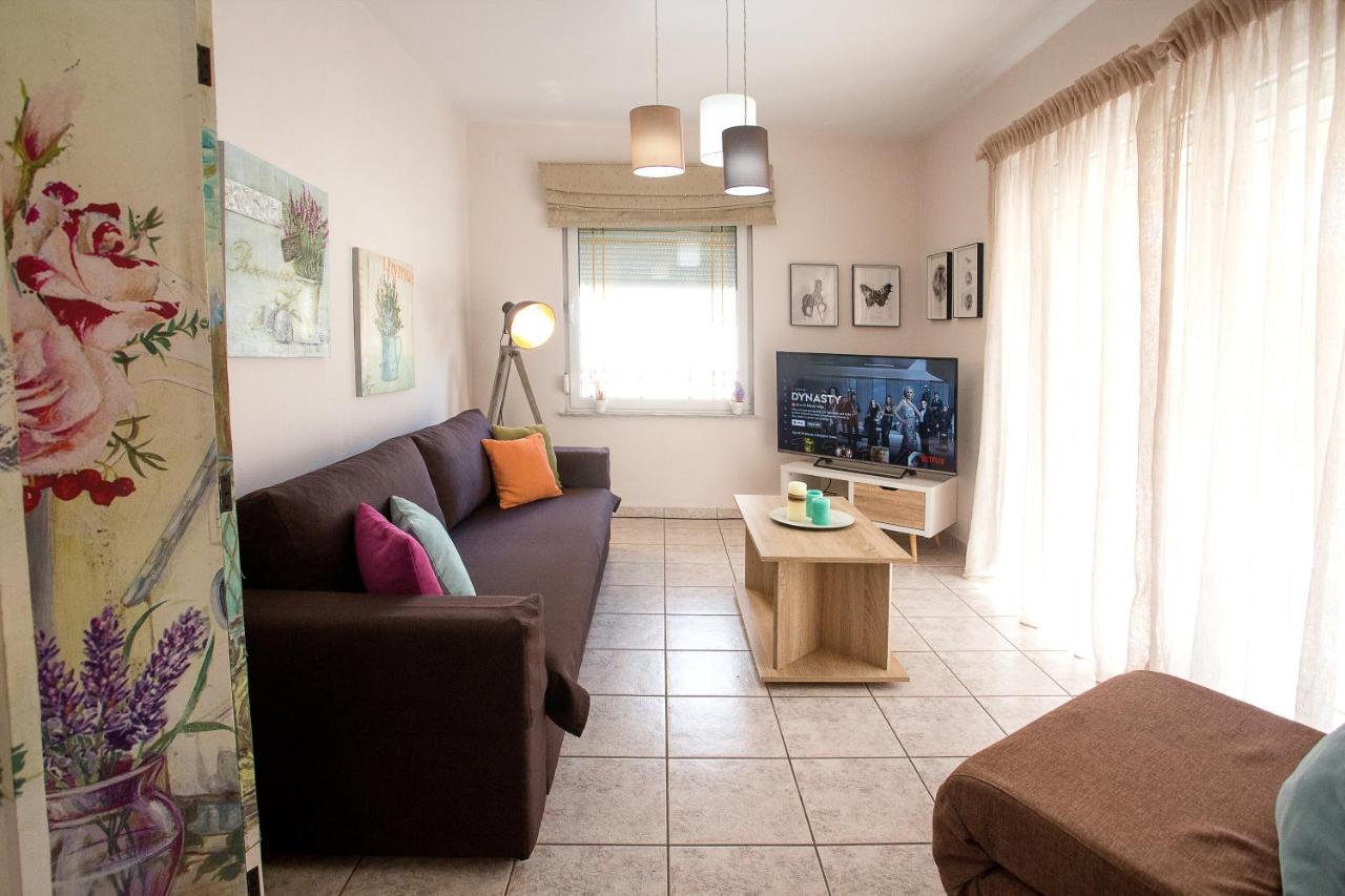Holiday House Ioanna Nea Peramos  Exterior photo