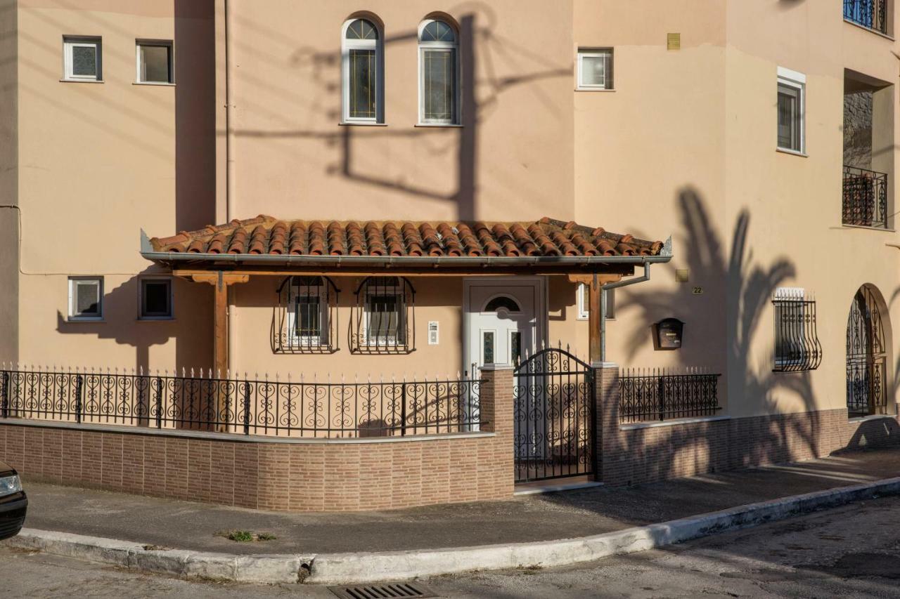 Holiday House Ioanna Nea Peramos  Exterior photo